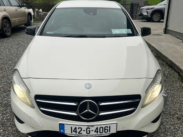Mercedes-Benz A-Class Hatchback, Petrol, 2014, White