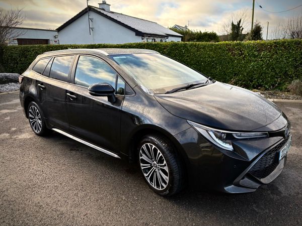 Toyota Corolla Estate/Jeep, Petrol Hybrid, 2022, Black