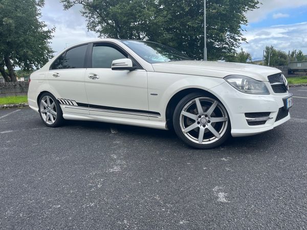 Mercedes-Benz C-Class Saloon, Diesel, 2011, White