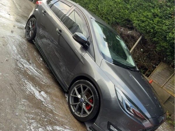 Ford Focus Hatchback, Diesel, 2016, Grey