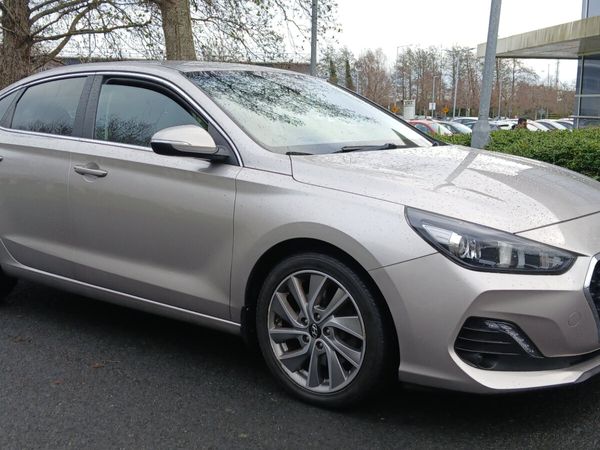 Hyundai i30 Hatchback, Petrol, 2018, Beige