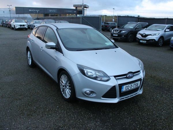 Ford Focus Hatchback, Petrol, 2013, Silver