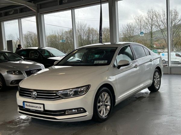 Volkswagen Passat Saloon, Diesel, 2017, White