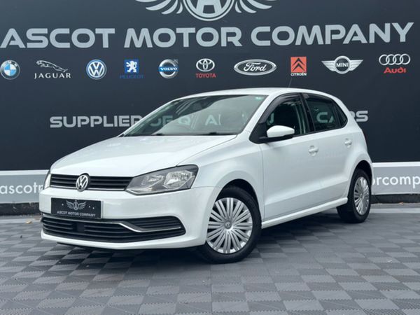 Volkswagen Polo Hatchback, Petrol, 2014, White