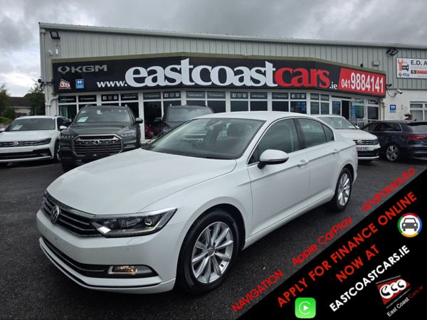 Volkswagen Passat Saloon, Petrol, 2016, White