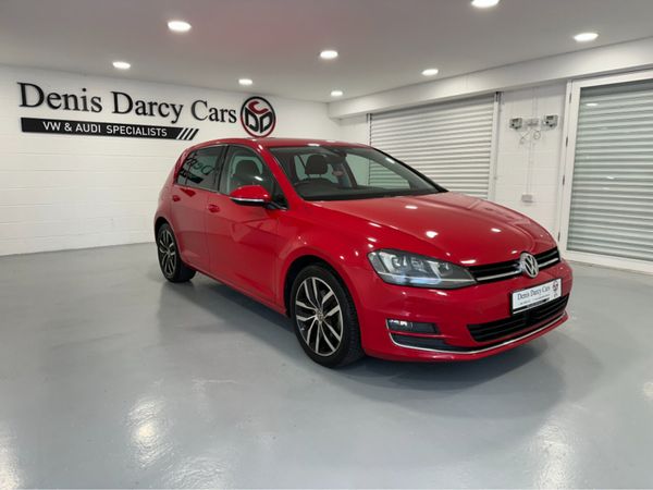 Volkswagen Golf MPV, Petrol, 2017, Red