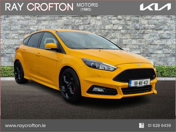 Ford Focus Hatchback, Diesel, 2018, Orange