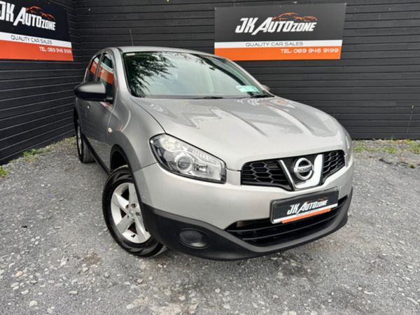 Nissan Qashqai Hatchback, Diesel, 2012, Silver