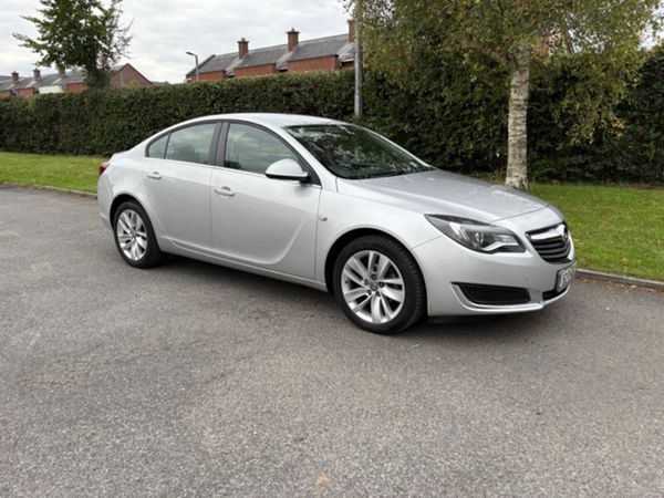 Opel Insignia Saloon, Petrol, 2015, Silver