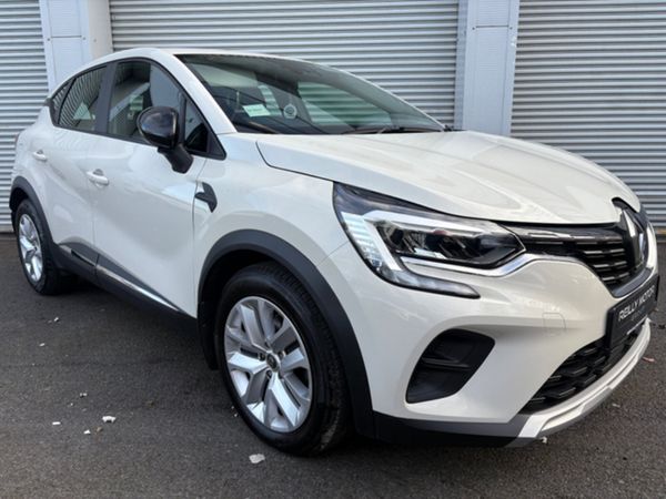 Renault Captur Hatchback, Petrol, 2021, White
