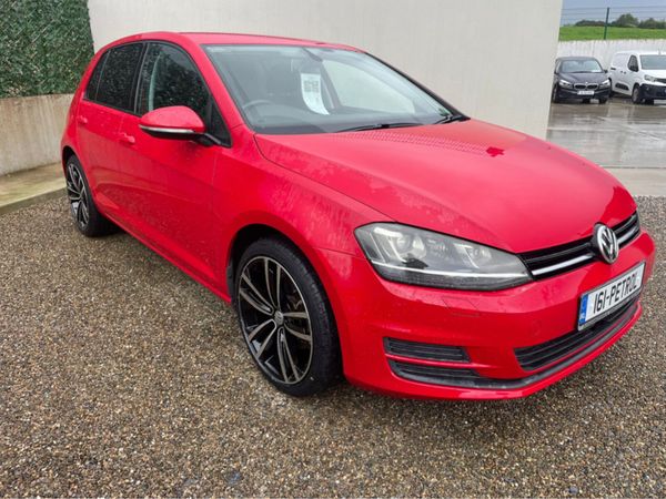 Volkswagen Golf Hatchback, Petrol, 2016, Red