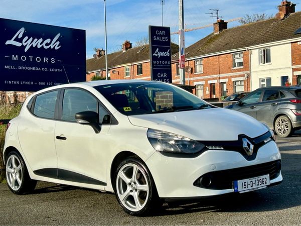 Renault Clio Hatchback, Petrol, 2015, White