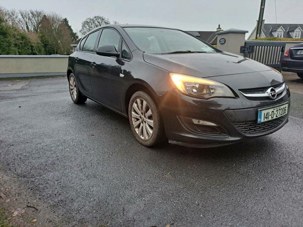 Opel Astra Hatchback, Diesel, 2014, Black