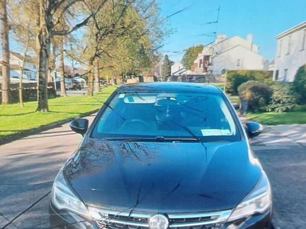 Vauxhall Astra Hatchback, Diesel, 2016, Black