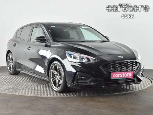Ford Focus Hatchback, Petrol, 2019, Black