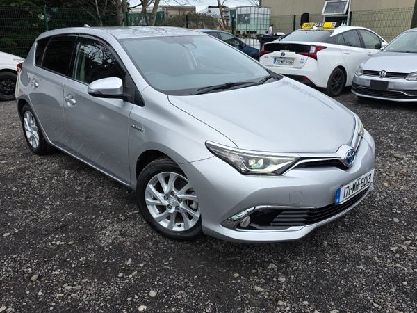 Toyota Auris Hatchback, Petrol Hybrid, 2017, Silver