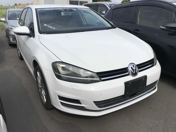 Volkswagen Golf Hatchback, Petrol, 2016, White