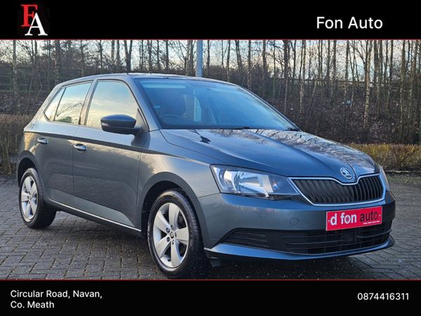 Skoda Fabia Hatchback, Petrol, 2015, Grey