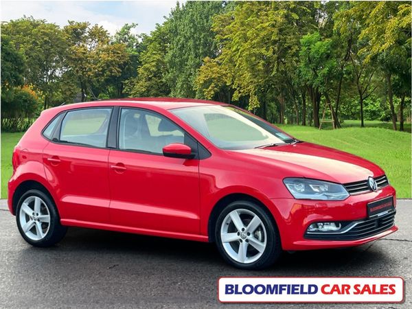 Volkswagen Polo Hatchback, Petrol, 2017, Red