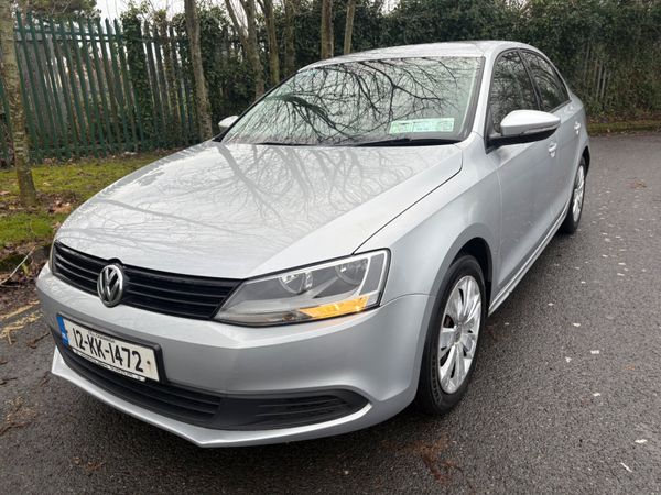 Volkswagen Jetta Saloon, Diesel, 2012, Silver