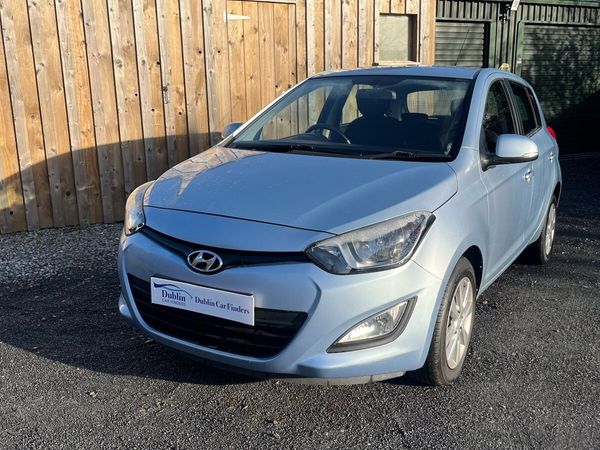 Hyundai i20 Hatchback, Petrol, 2013, Blue