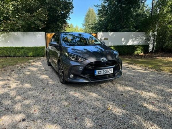 Toyota Yaris Hatchback, Petrol Hybrid, 2022, Grey