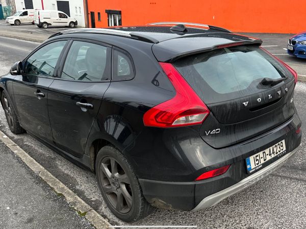 Volvo V40 Hatchback, Diesel, 2015, Black