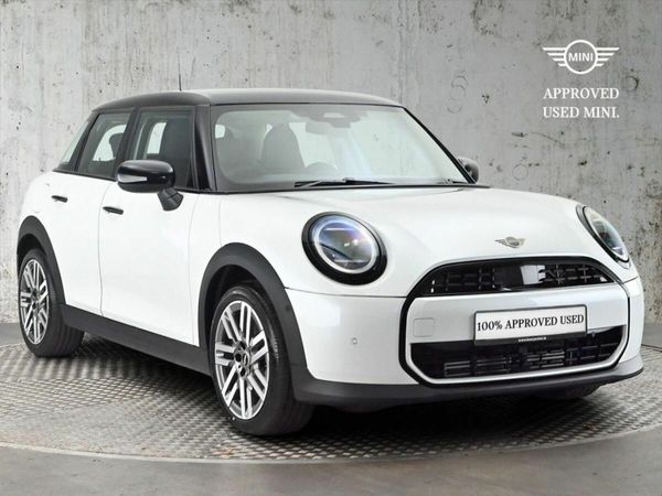 Mini Cooper Hatchback, Petrol, 2025, White