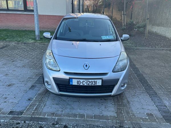 Renault Clio Hatchback, Ethanol Petrol, 2010, Silver