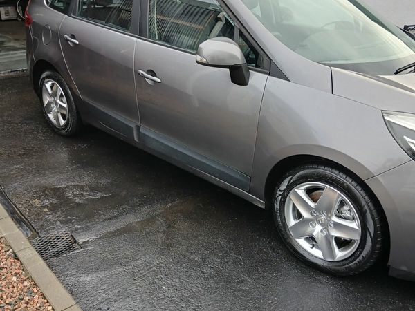 Renault Grand Scenic MPV, Diesel, 2012, Grey