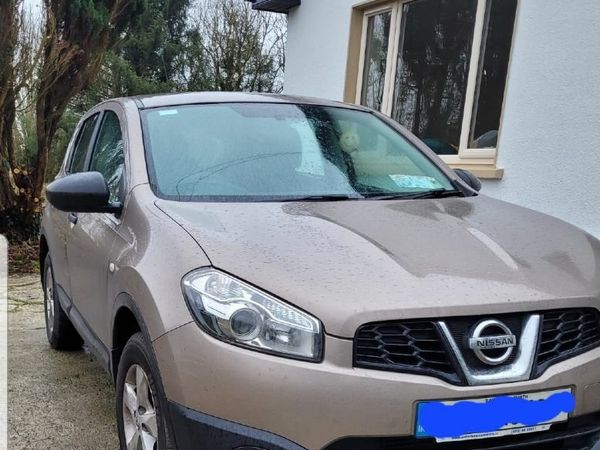 Nissan Qashqai Hatchback, Diesel, 2012, Brown