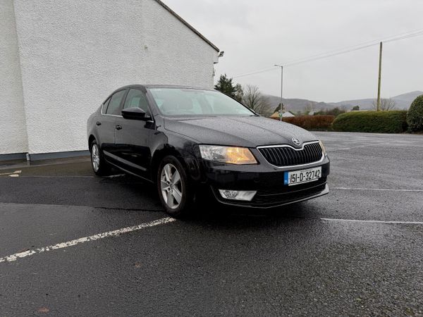 Skoda Octavia Saloon, Diesel, 2015, Black