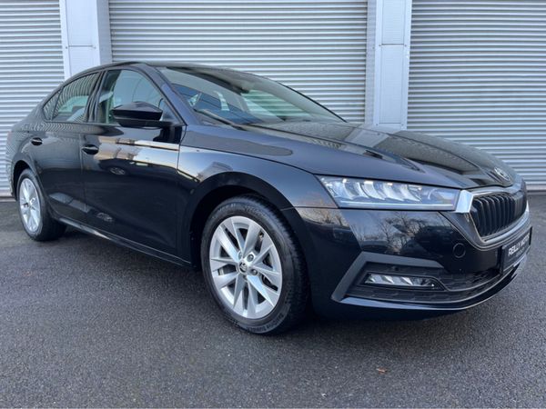 Skoda Octavia Saloon, Petrol Hybrid, 2024, Black