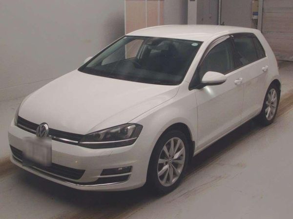 Volkswagen Golf Hatchback, Petrol, 2015, White
