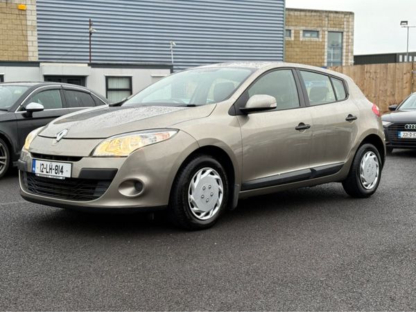 Renault Megane Hatchback, Diesel, 2012, Gold