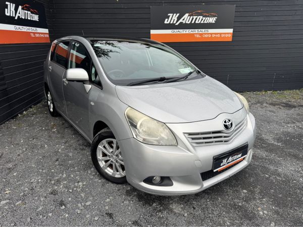 Toyota Corolla MPV, Diesel, 2011, Silver