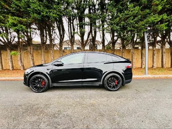 Tesla Model X MPV, Electric, 2018, Black