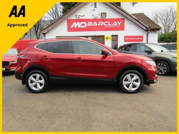 Nissan Qashqai MPV, Petrol, 2018, Red