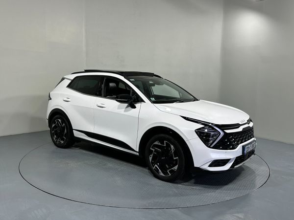 Kia Sportage SUV, Diesel Hybrid, 2023, White