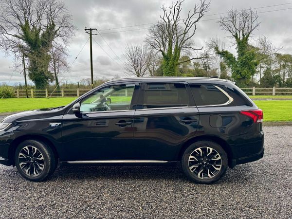 Mitsubishi Outlander SUV, Petrol Plug-in Hybrid, 2018, Black
