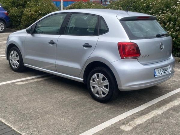 Volkswagen Polo Hatchback, Petrol, 2011, Silver