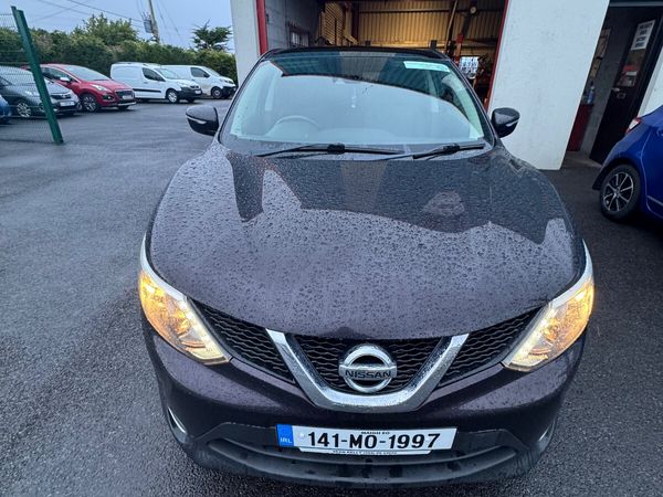 Nissan Qashqai Hatchback, Diesel, 2014, Black