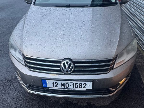 Volkswagen Passat Saloon, Diesel, 2012, Brown