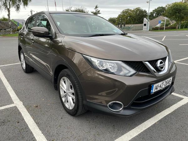 Nissan Qashqai Hatchback, Petrol, 2014, Brown