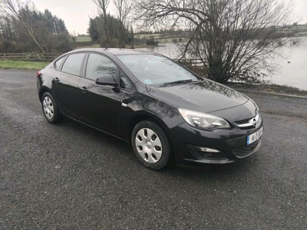 Opel Astra Saloon, Diesel, 2014, Black