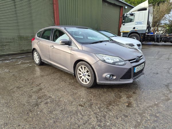 Ford Focus Hatchback, Diesel, 2012, Brown