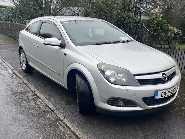 Opel Astra Hatchback, Petrol, 2008, Silver