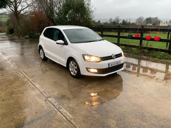 Volkswagen Polo Hatchback, Petrol, 2014, White