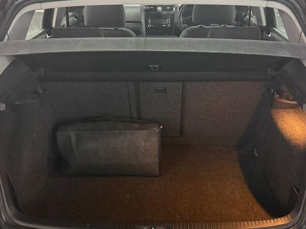 Volkswagen Golf Hatchback, Petrol, 2005, Black