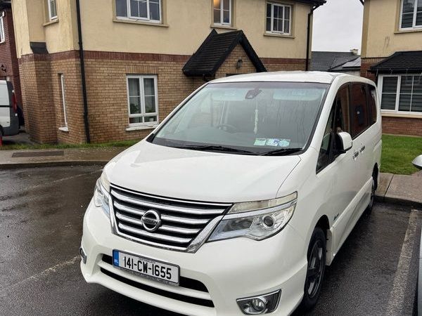 Nissan Serena MPV, Petrol Hybrid, 2014, White